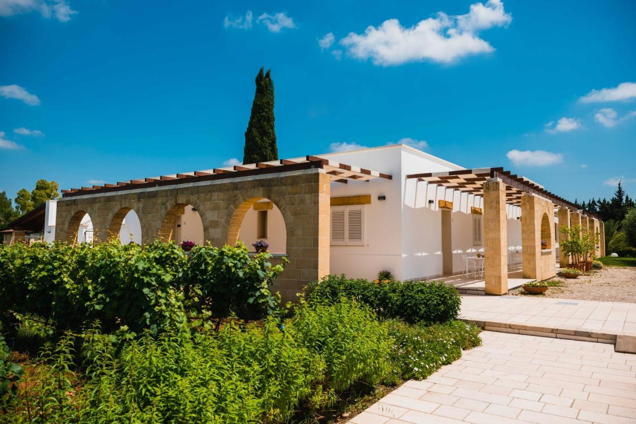 Masseria Tenuta Flora Maria Leverano Luaran gambar